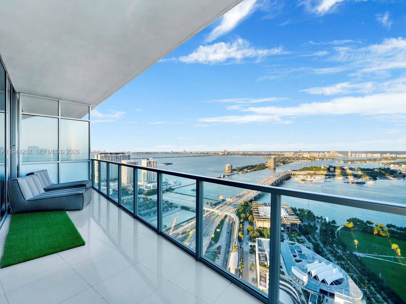 1100 Biscayne Blvd # 4001, Miami FL 33132 — 30