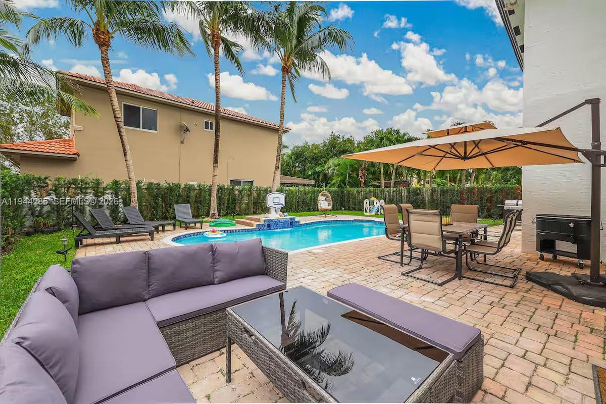14551 SW 158th Ct, Miami FL 33196 — 38