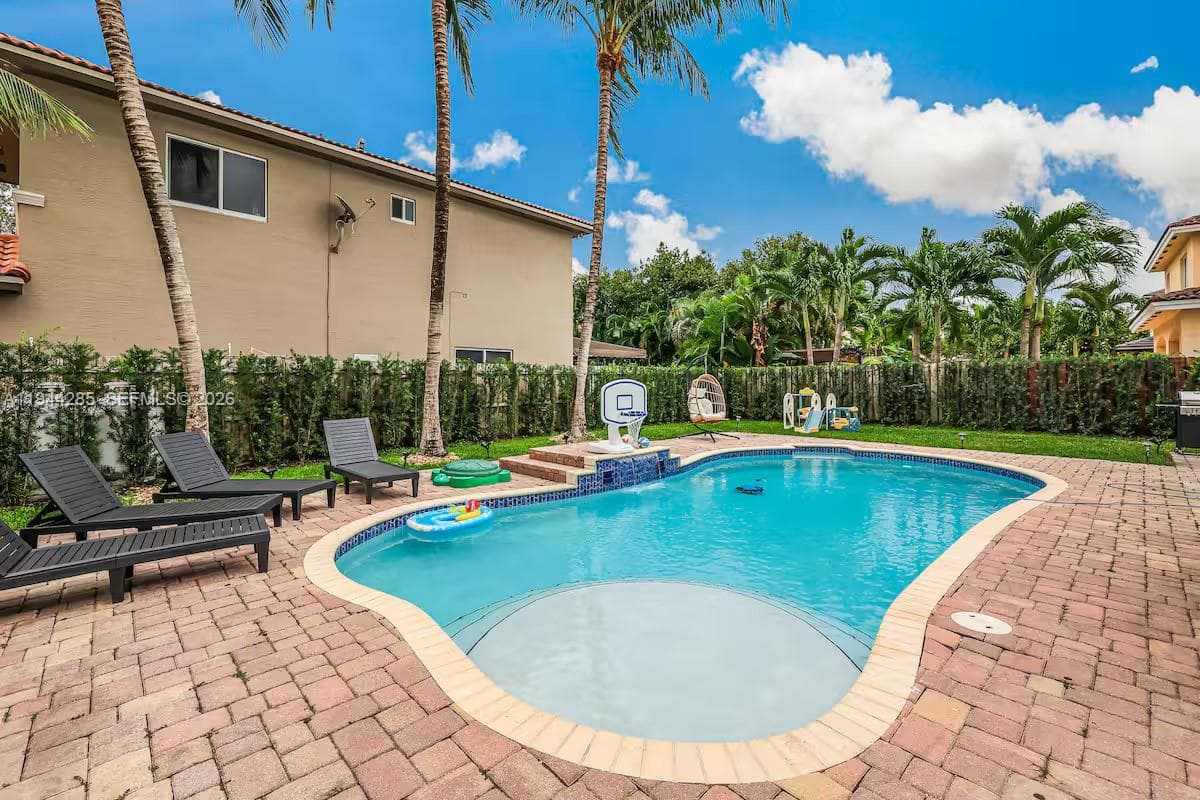 14551 SW 158th Ct, Miami FL 33196 — 35