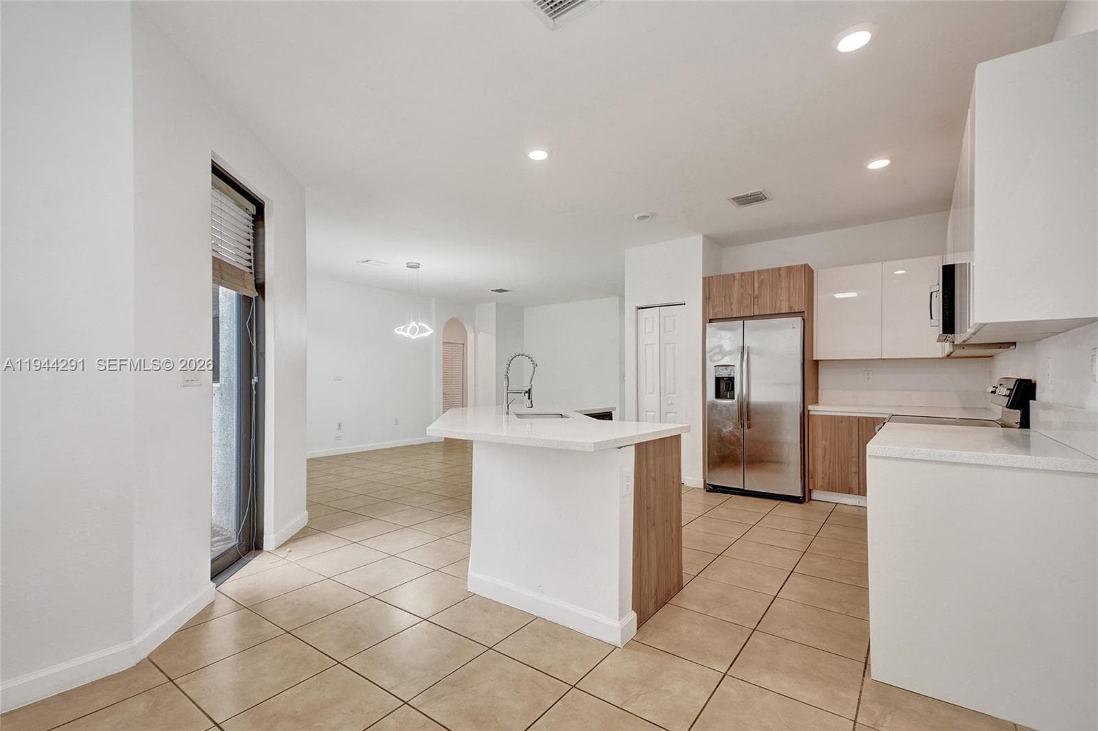 3504 W 94th St, Hialeah FL 33018 — 15