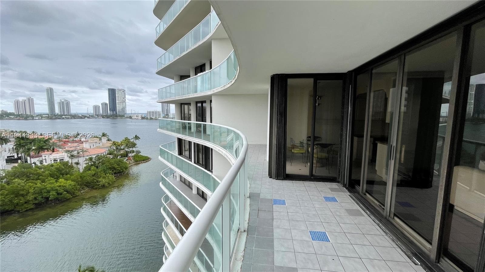 4000 Island Blvd # 1105, Aventura FL 33160 — 2
