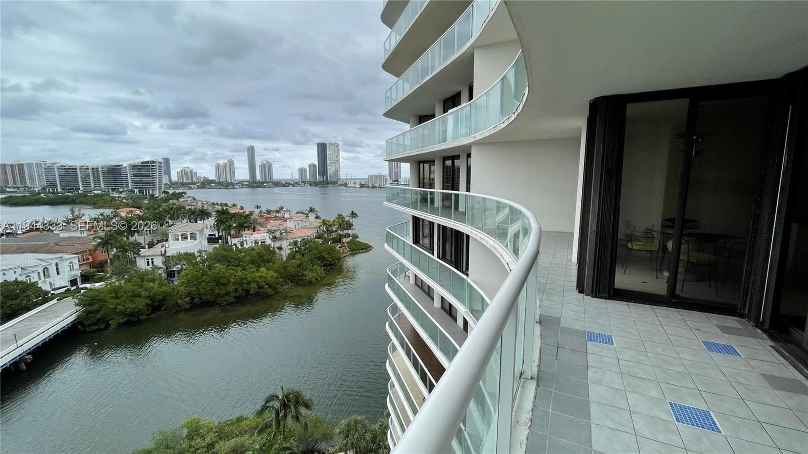 4000 Island Blvd # 1105, Aventura FL 33160 — 3