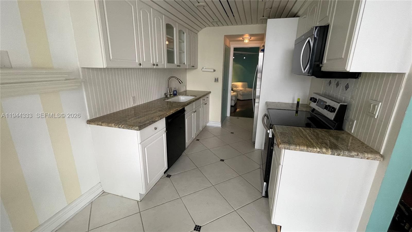 4000 Island Blvd # 1105, Aventura FL 33160 — 15
