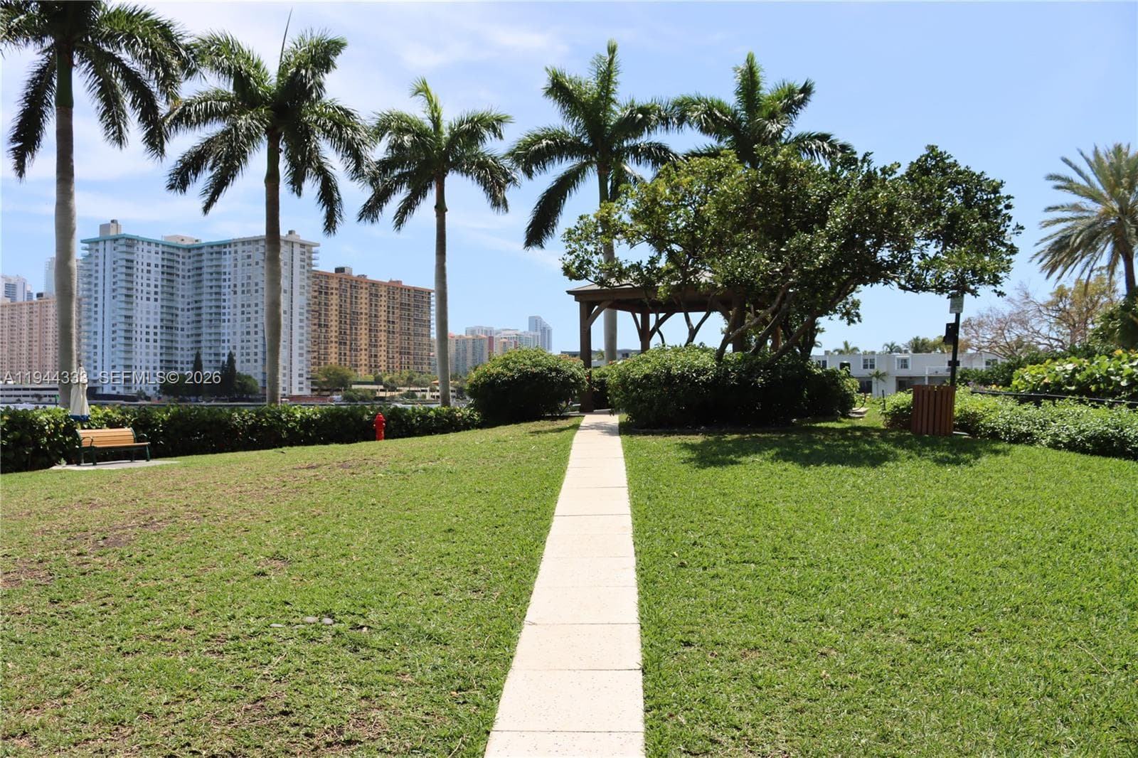 4000 Island Blvd # 1105, Aventura FL 33160 — 35