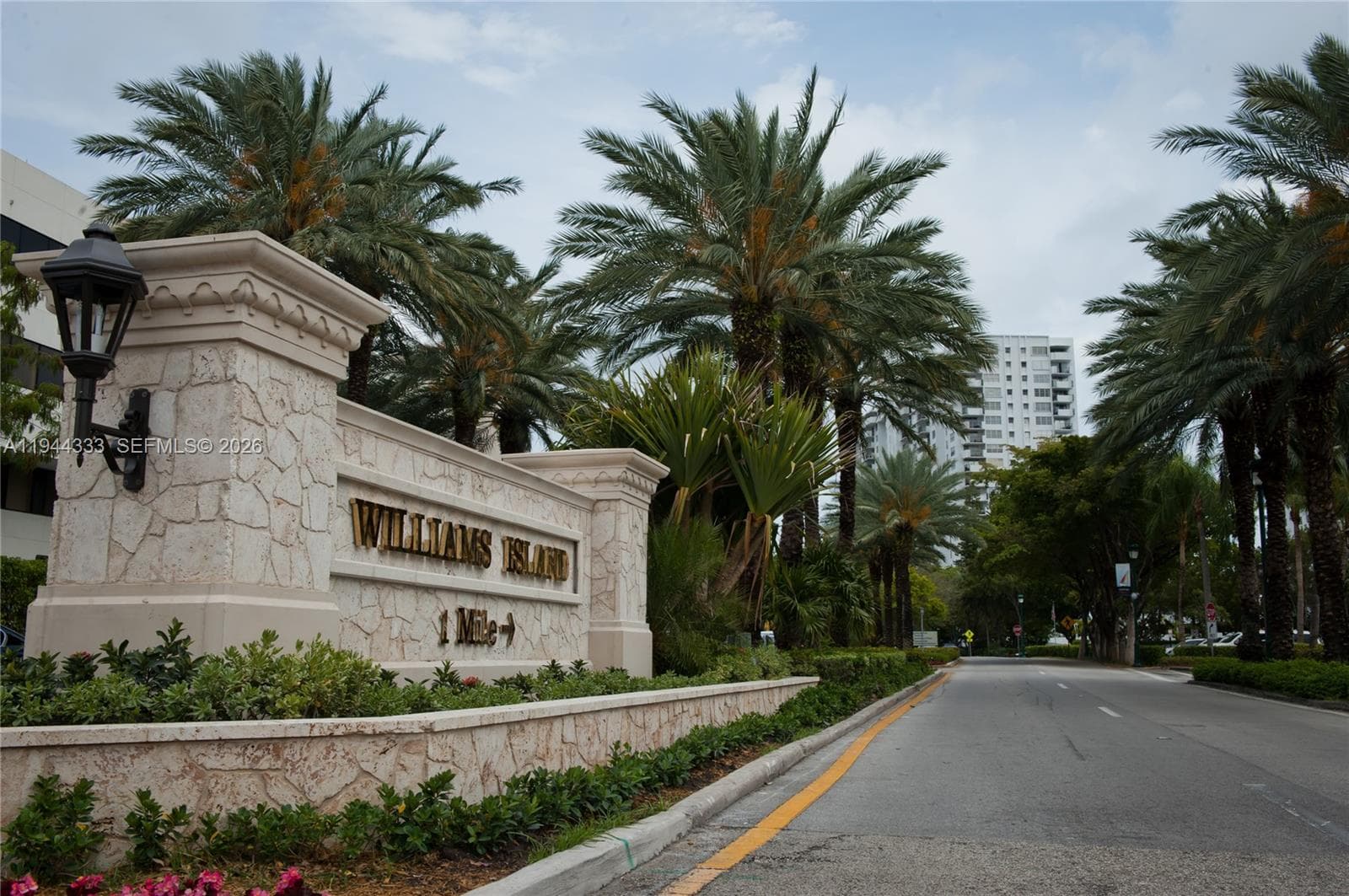 4000 Island Blvd # 1105, Aventura FL 33160 — 31