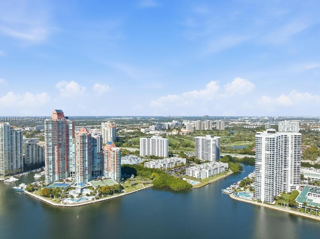 3350 NE 192nd St # B, Aventura FL 33180 — 23