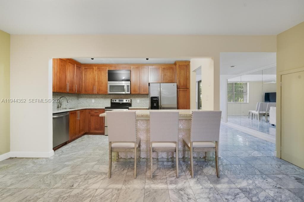 3350 NE 192nd St # B, Aventura FL 33180 — 2