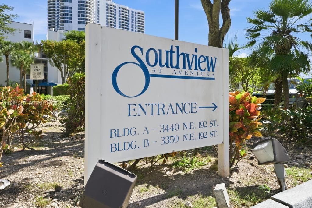 3350 NE 192nd St # B, Aventura FL 33180 — 16