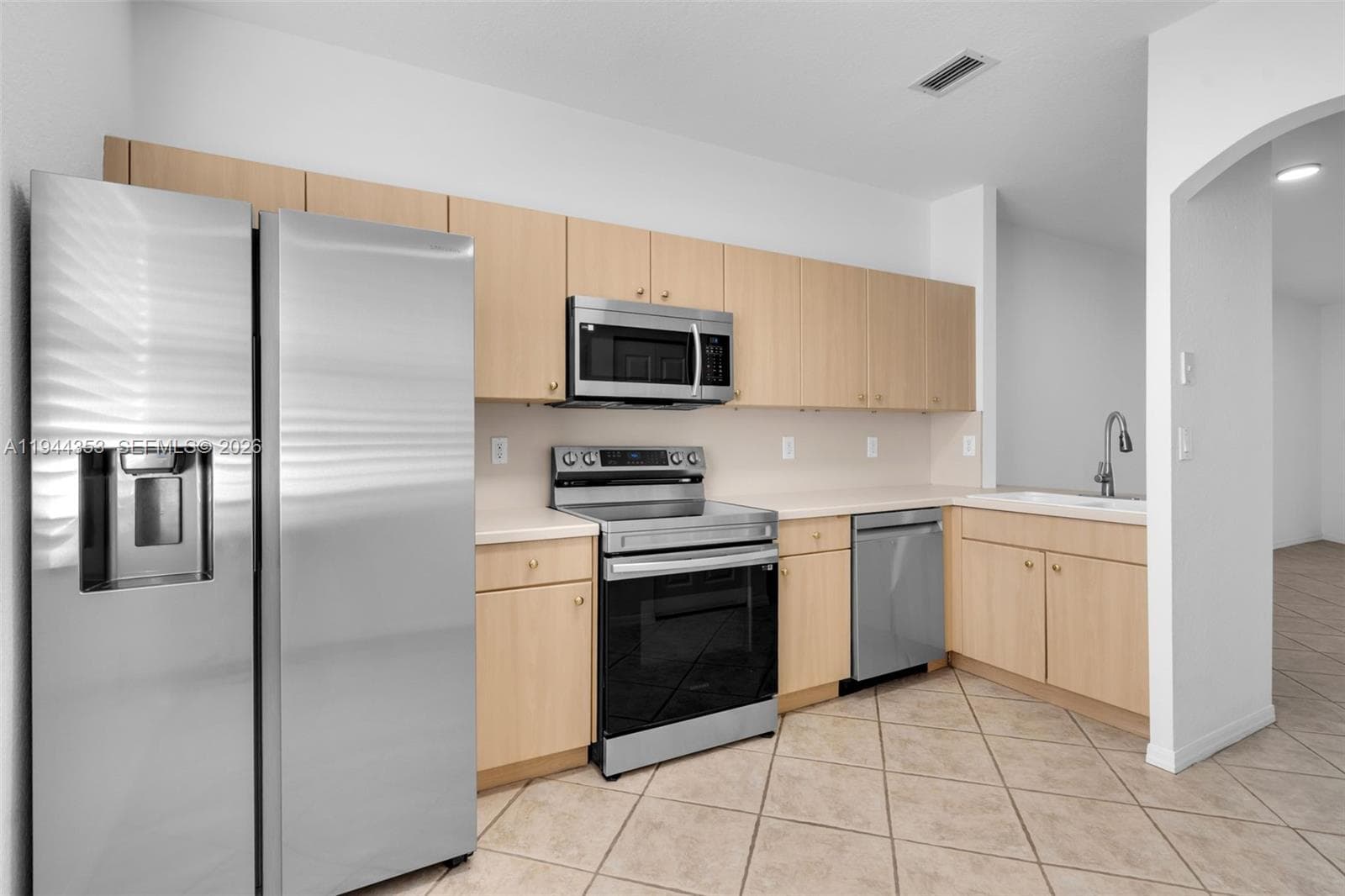 5670 NW 116th Ave # 219, Doral FL 33178 — 3