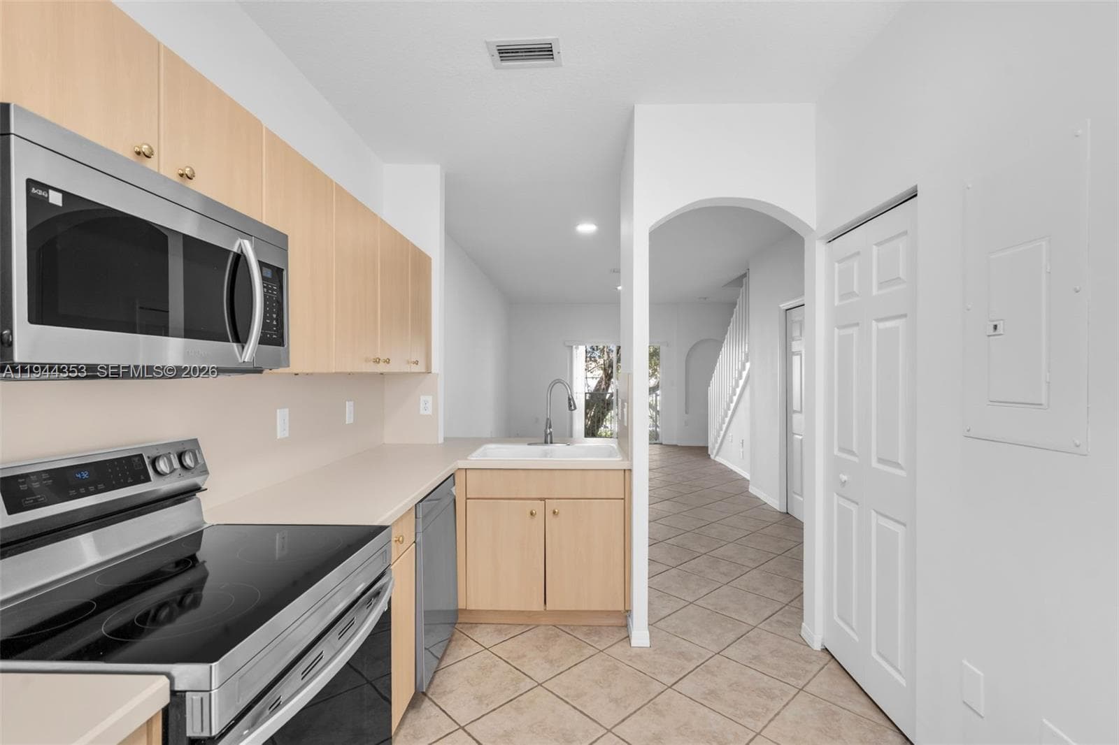 5670 NW 116th Ave # 219, Doral FL 33178 — 9