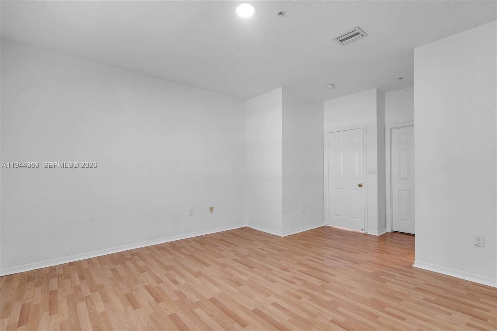 5670 NW 116th Ave # 219, Doral FL 33178 — 14