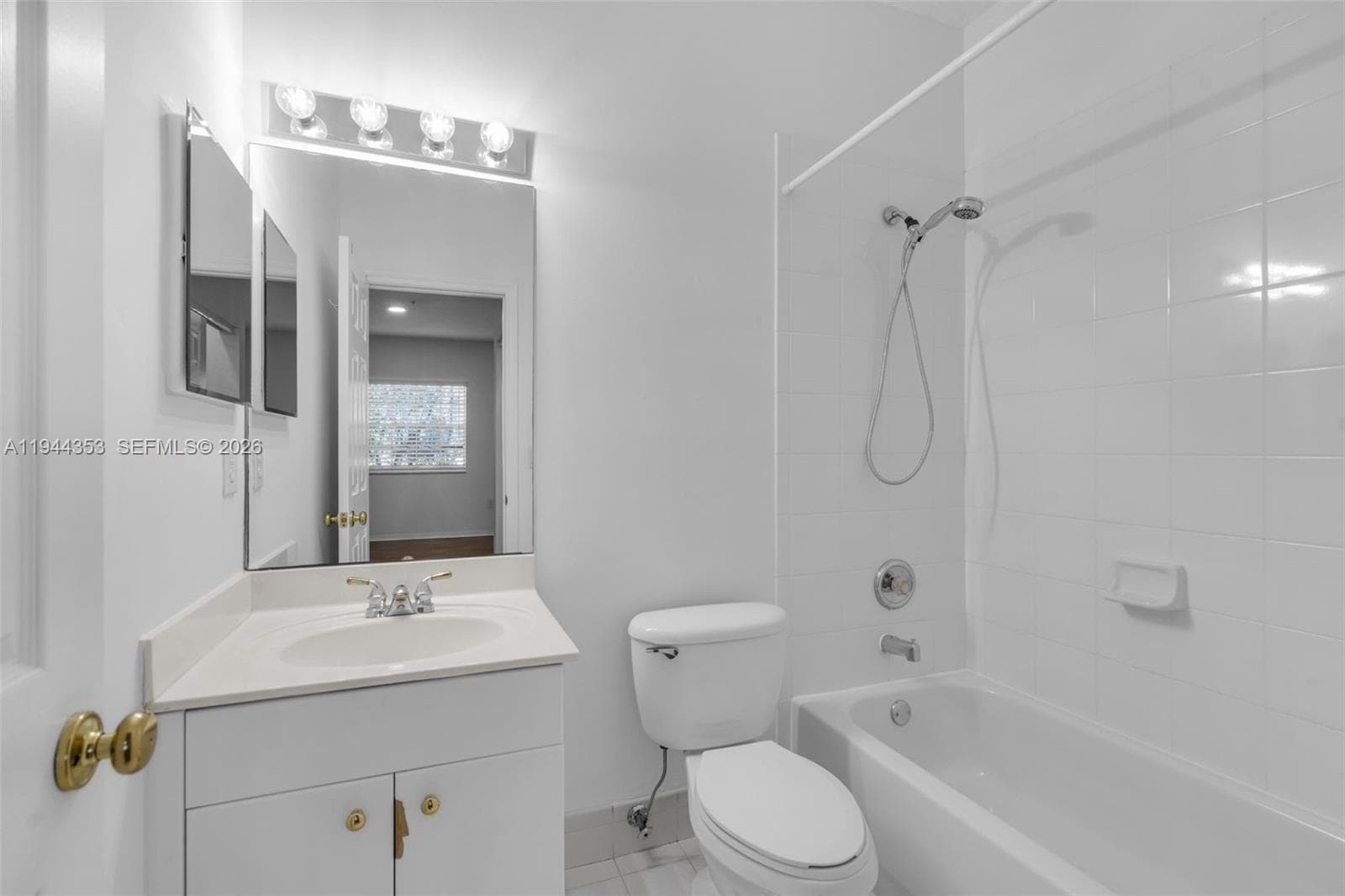 5670 NW 116th Ave # 219, Doral FL 33178 — 15