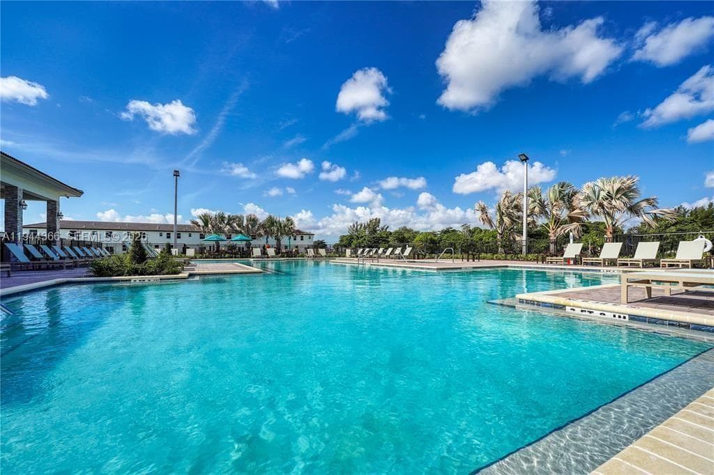 12560 NW 22nd Pl, Miami FL 33167 — 19