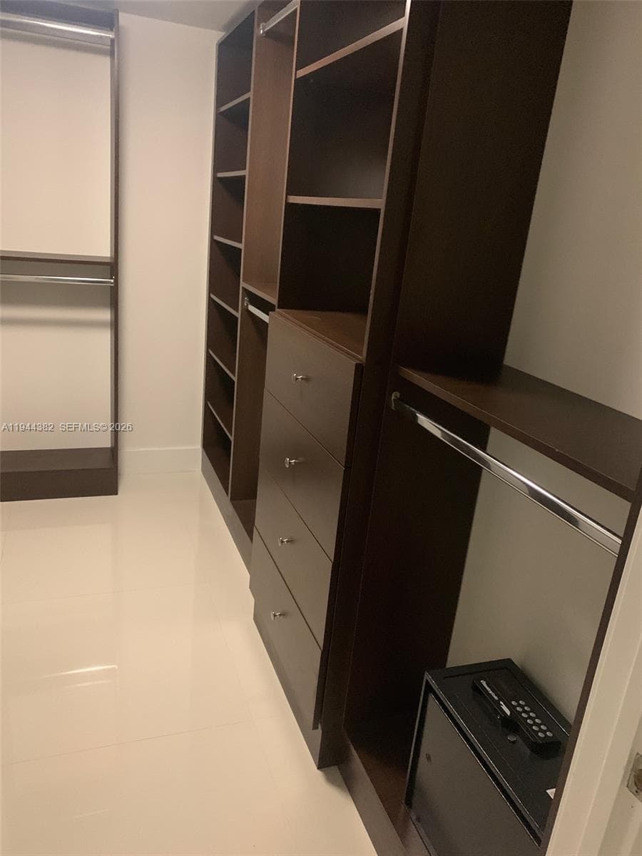6000 Collins Ave unit 136, Miami Beach FL 33140 — 23