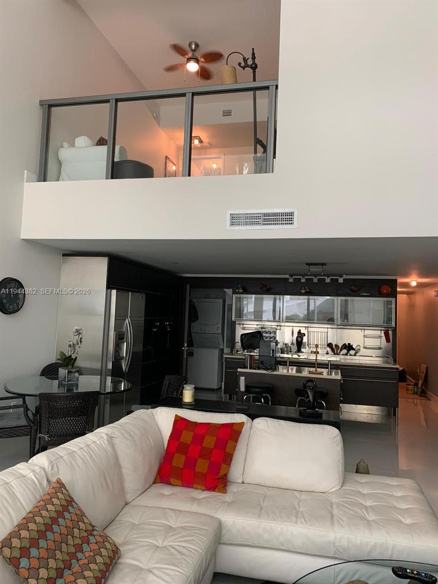 6000 Collins Ave unit 136, Miami Beach FL 33140 — 7