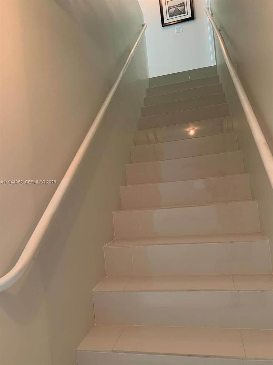 6000 Collins Ave unit 136, Miami Beach FL 33140 — 15