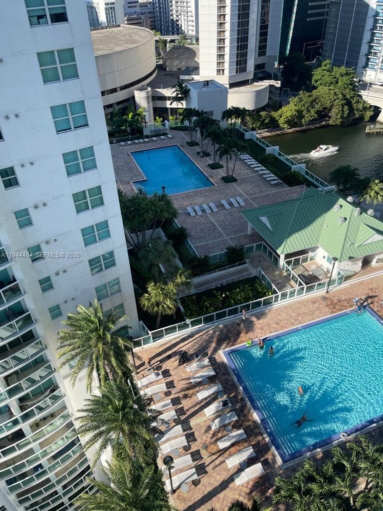 41 SE 5th St # 1215, Miami FL 33131 — 7