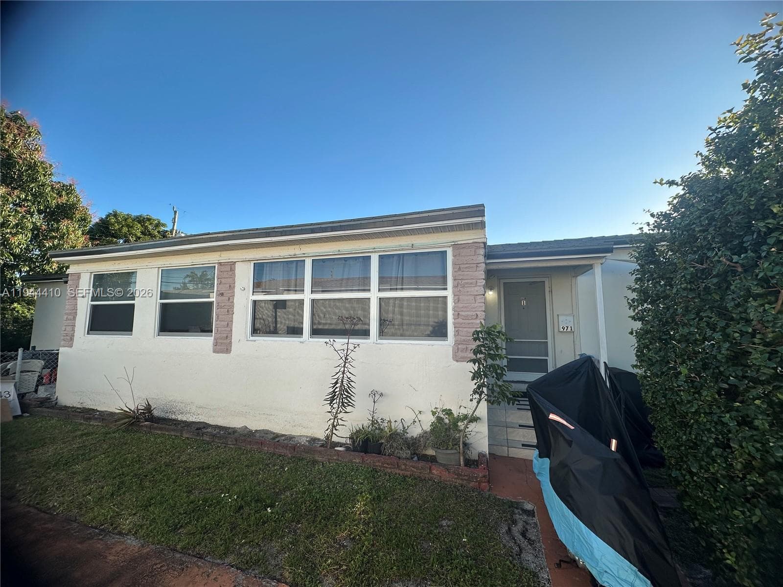 971 79th Ter, Miami Beach FL 33141 — 10