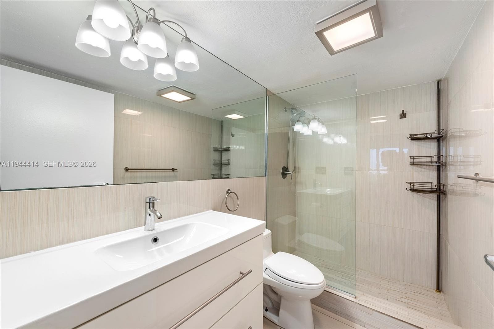 555 NE 15th St # 26B, Miami FL 33132 — 17