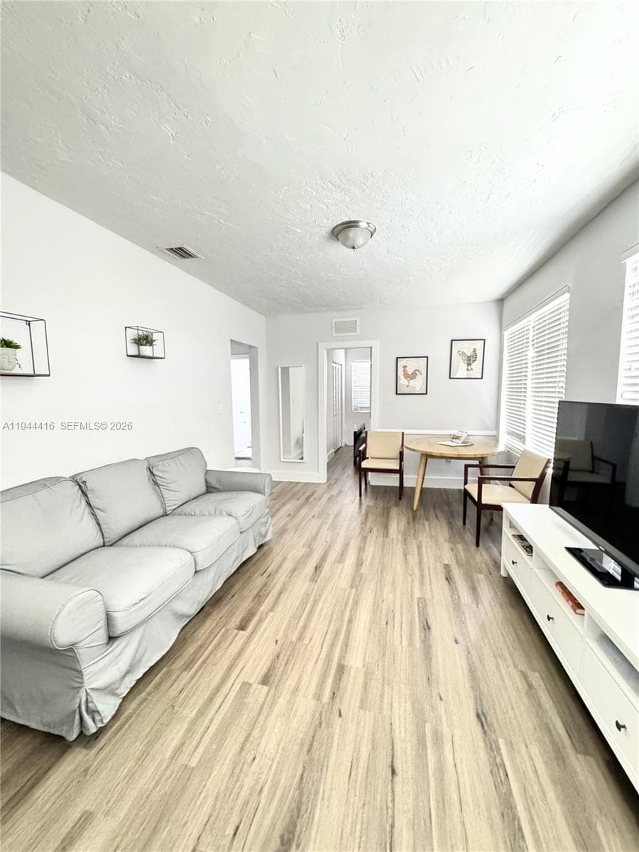 1821 NW 33rd  St, Miami FL 33142 — 13