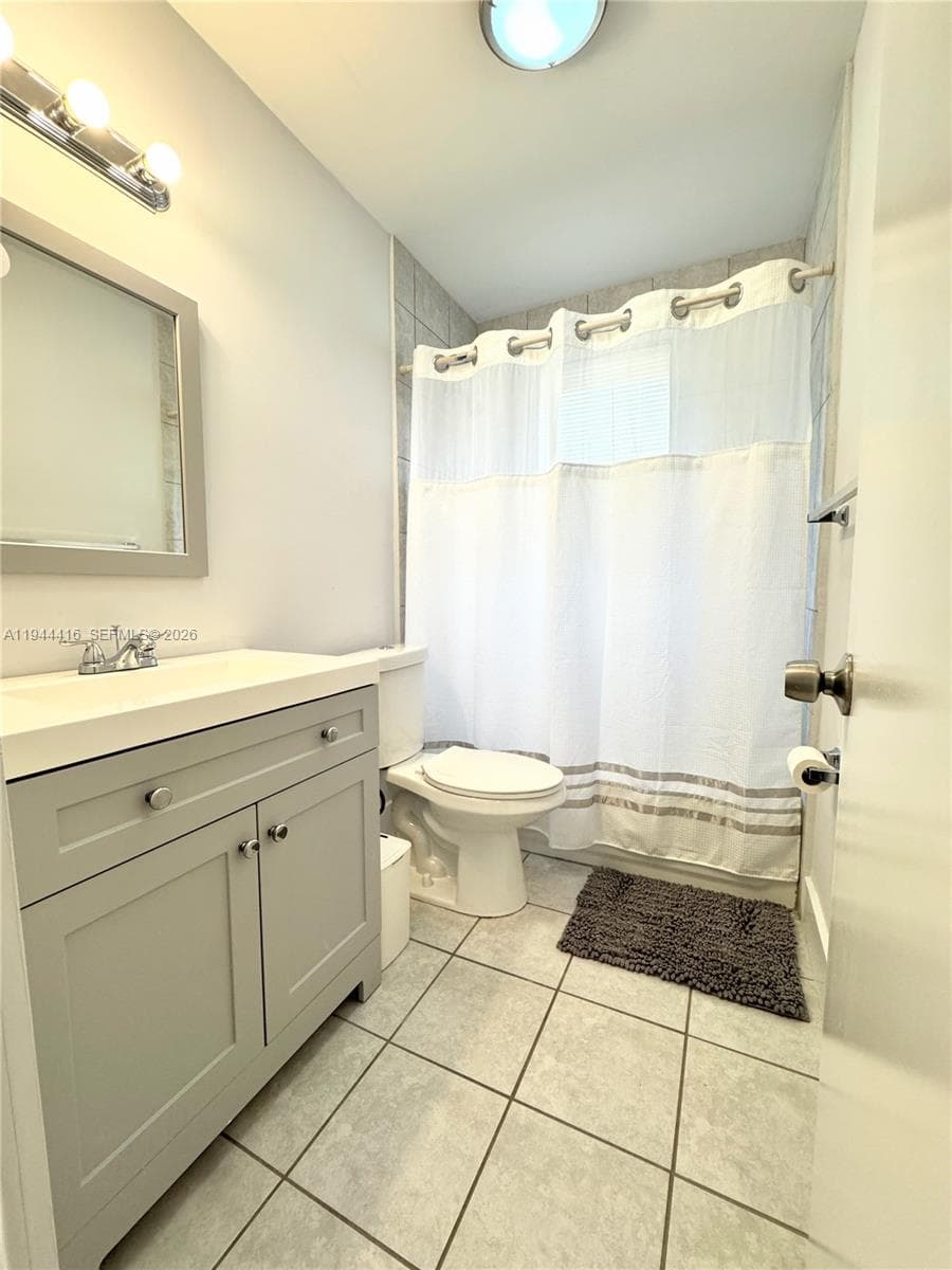 1821 NW 33rd  St, Miami FL 33142 — 9