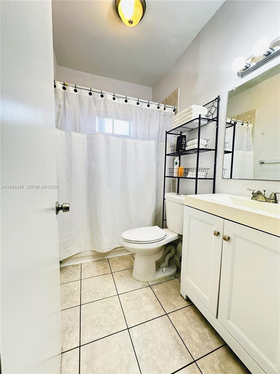 1821 NW 33rd  St, Miami FL 33142 — 15