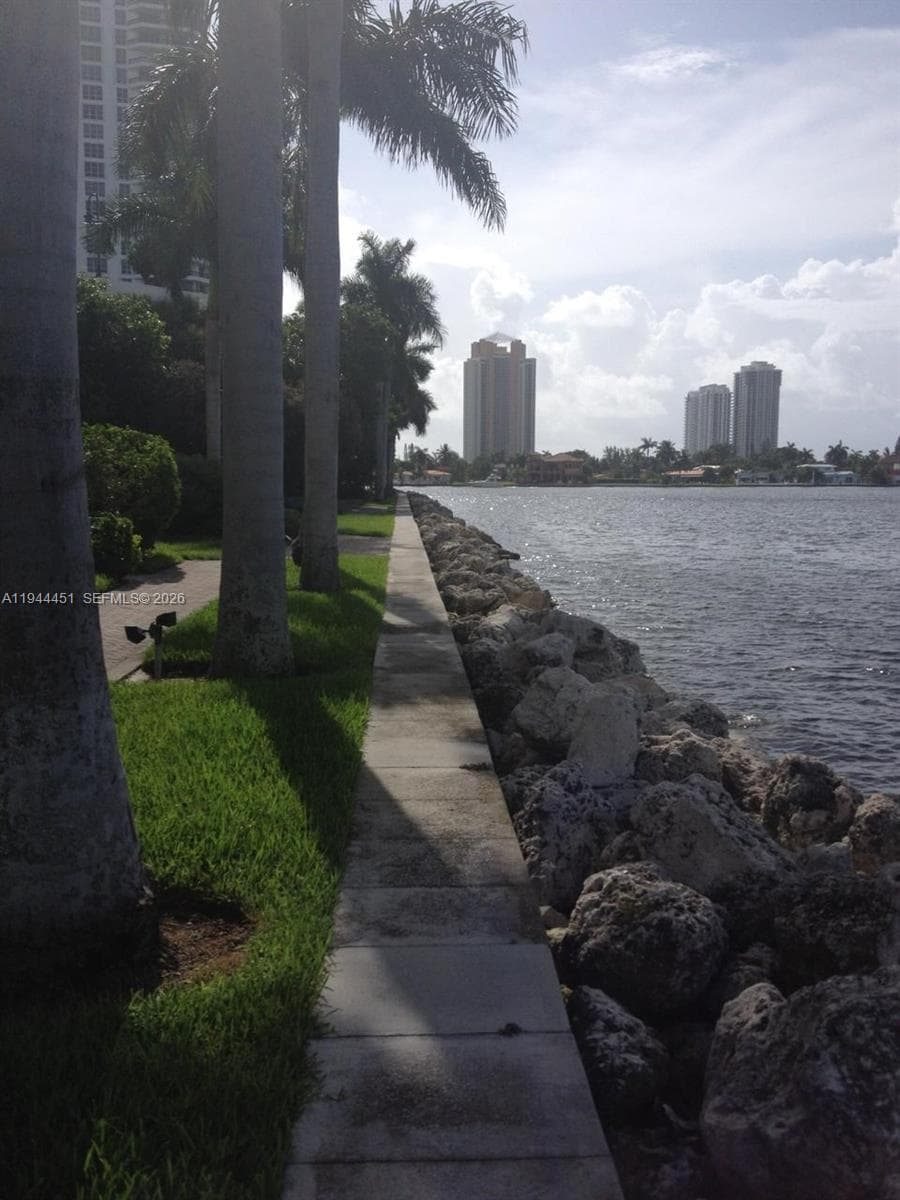 Mystic Pointe Condo No Th, Aventura, FL — 27