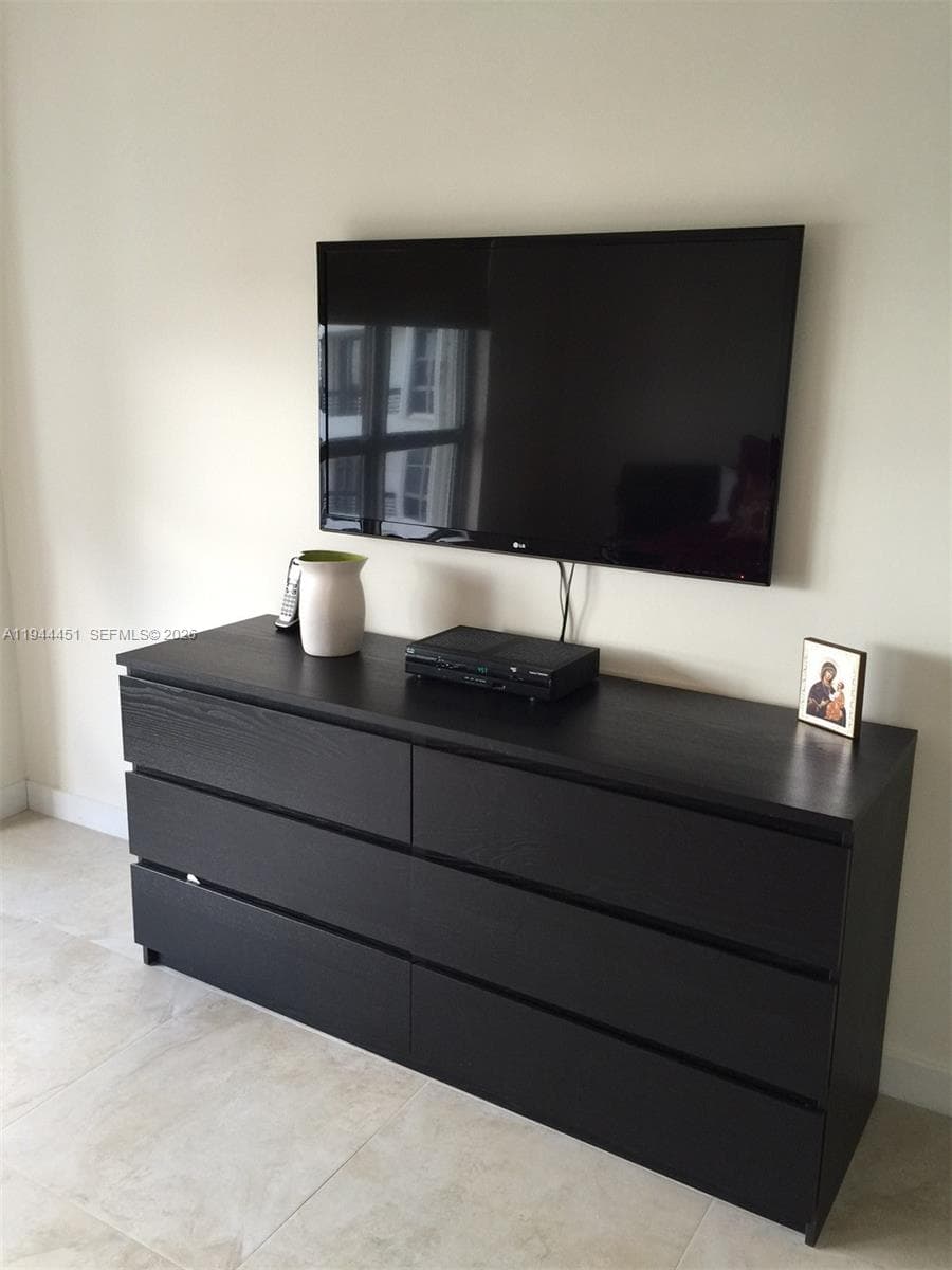 Mystic Pointe Condo No Th, Aventura, FL — 16