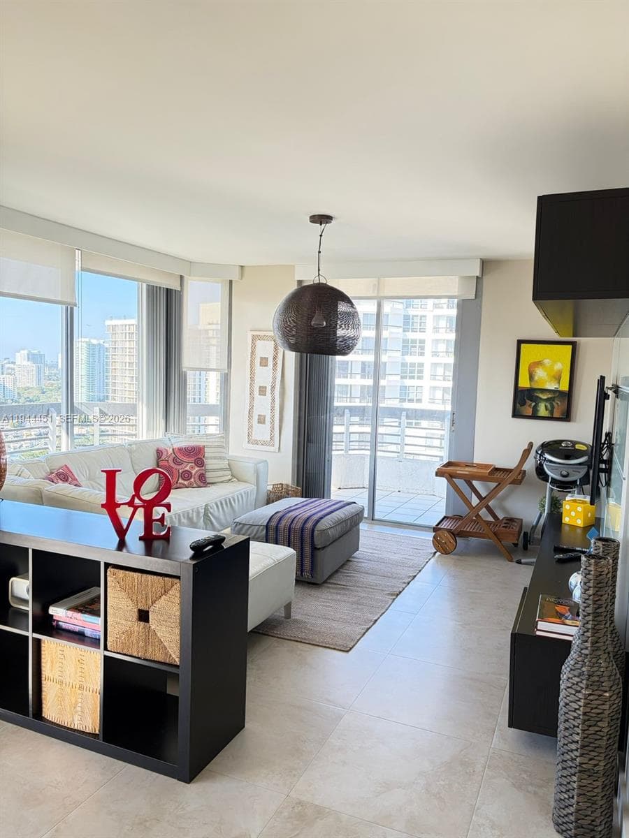 Mystic Pointe Condo No Th, Aventura, FL — 7