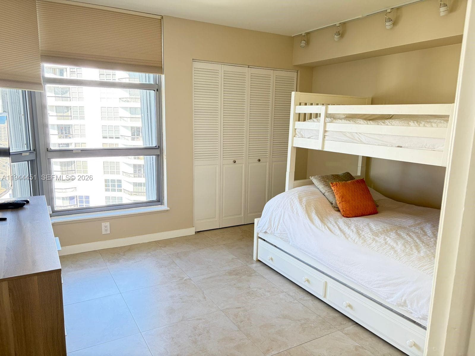 Mystic Pointe Condo No Th, Aventura, FL — 20