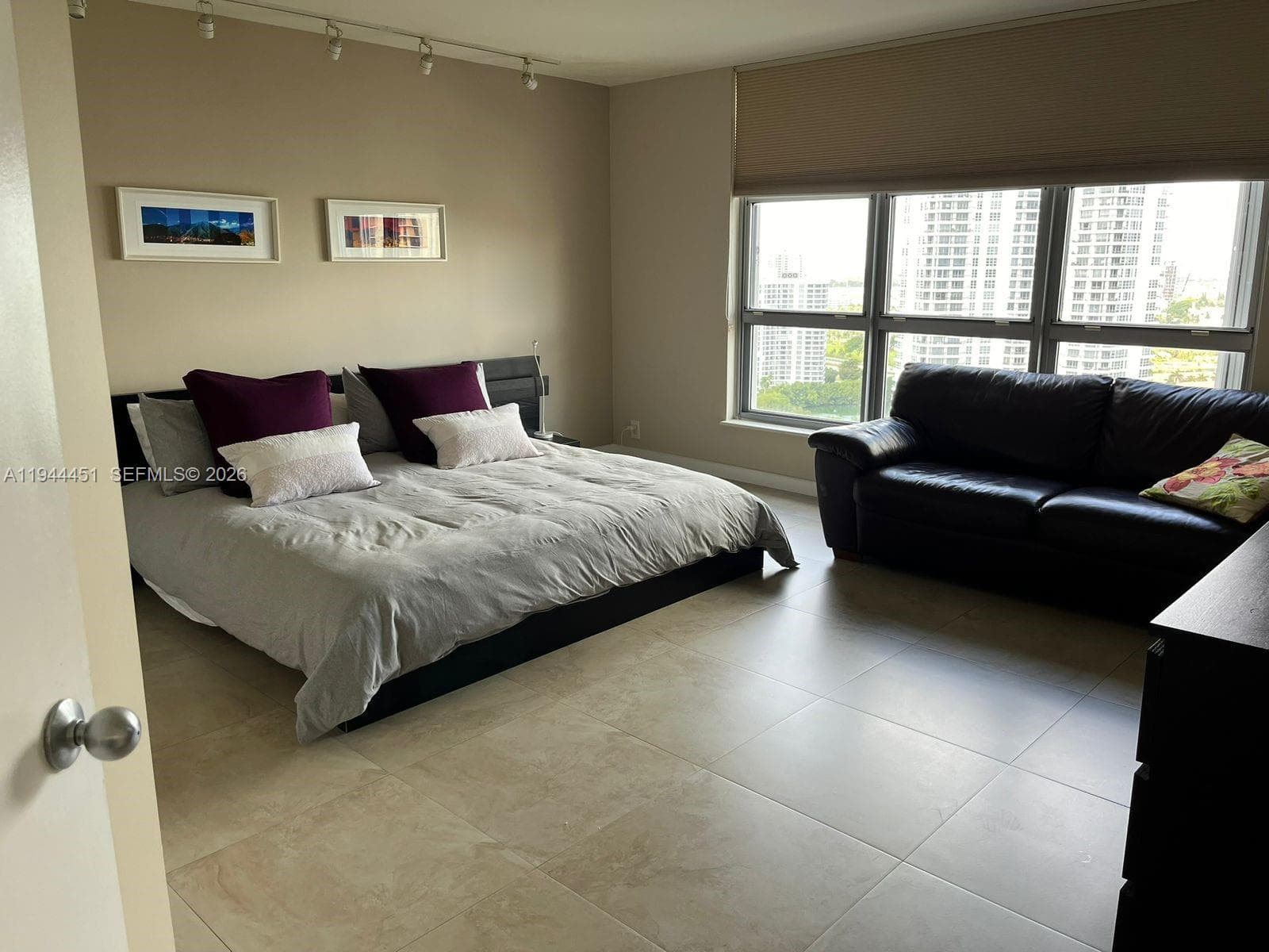 Mystic Pointe Condo No Th, Aventura, FL — 14