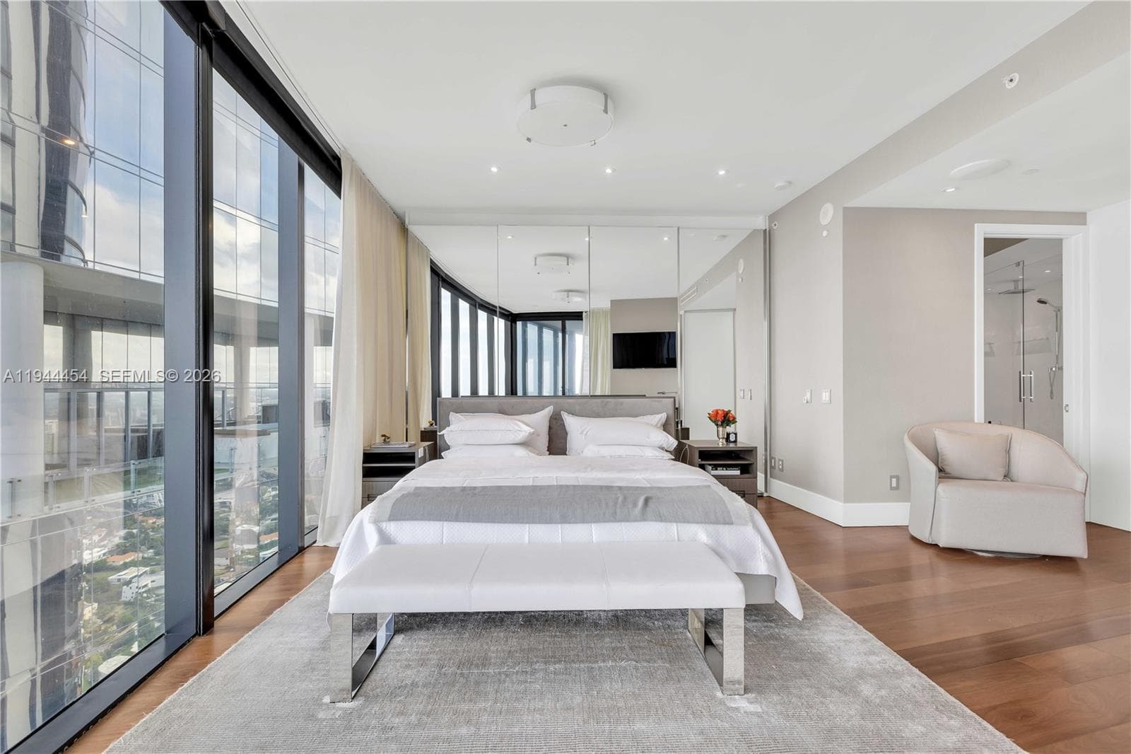 18555 Collins Ave # 4601, Sunny Isles Beach FL 33160 — 23