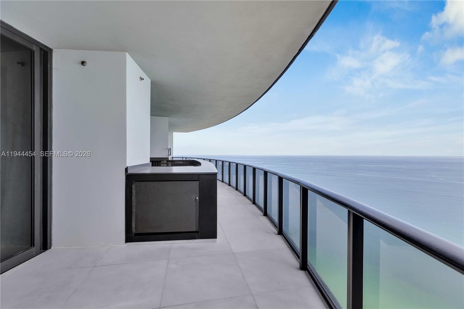 18555 Collins Ave # 4601, Sunny Isles Beach FL 33160 — 17