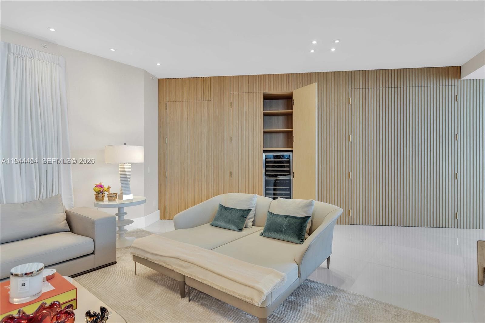 18555 Collins Ave # 4601, Sunny Isles Beach FL 33160 — 9