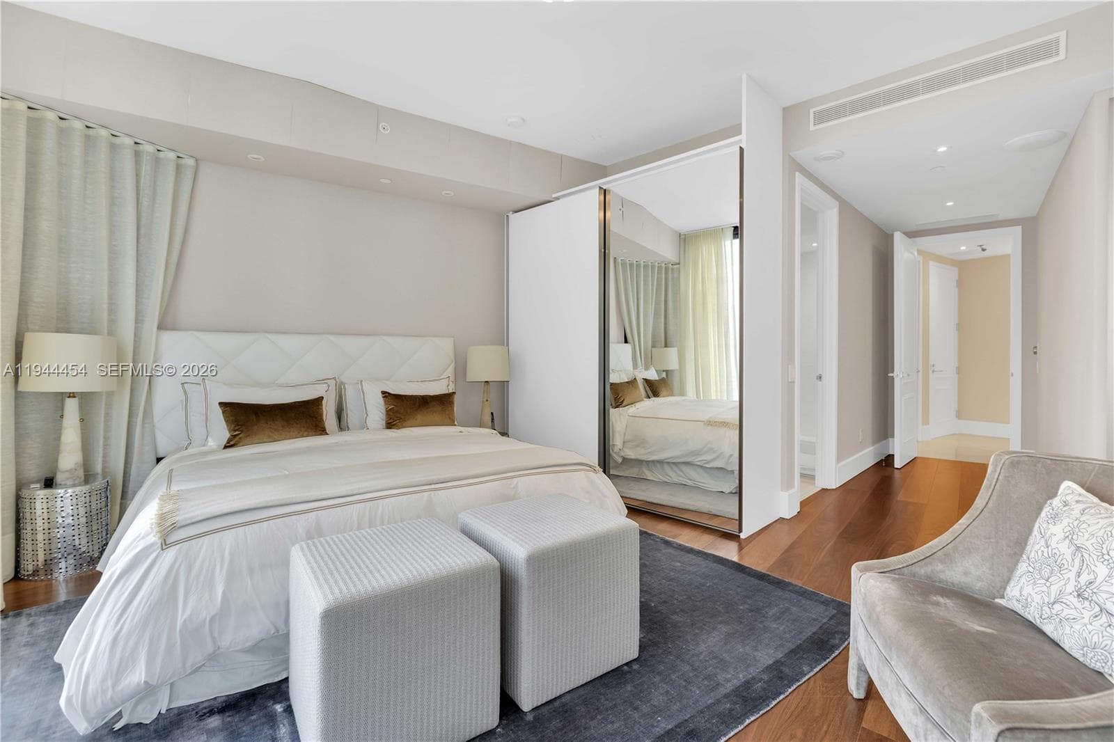 18555 Collins Ave # 4601, Sunny Isles Beach FL 33160 — 34