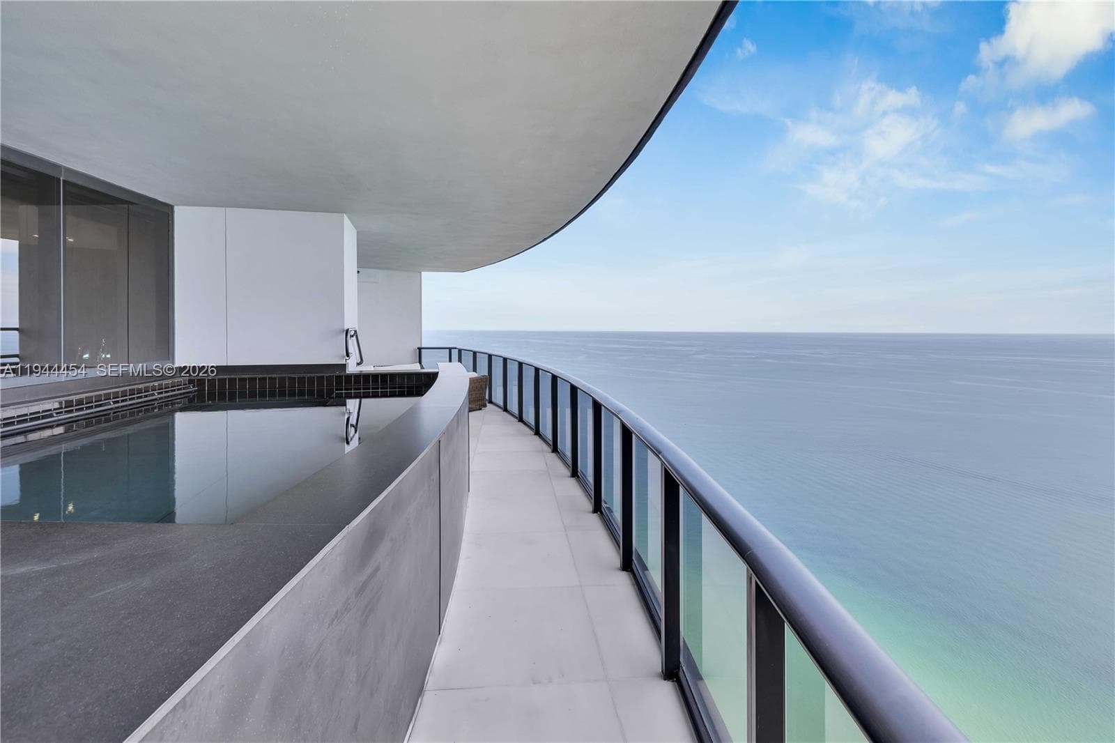 18555 Collins Ave # 4601, Sunny Isles Beach FL 33160 — 19
