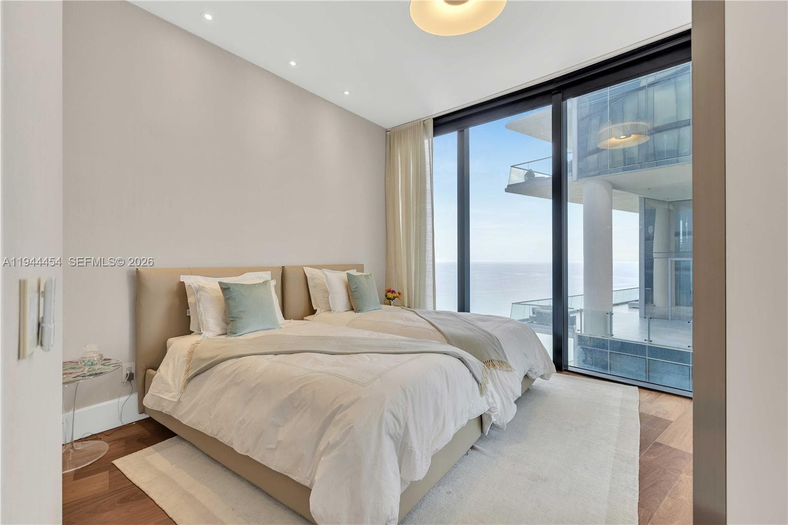 18555 Collins Ave # 4601, Sunny Isles Beach FL 33160 — 39