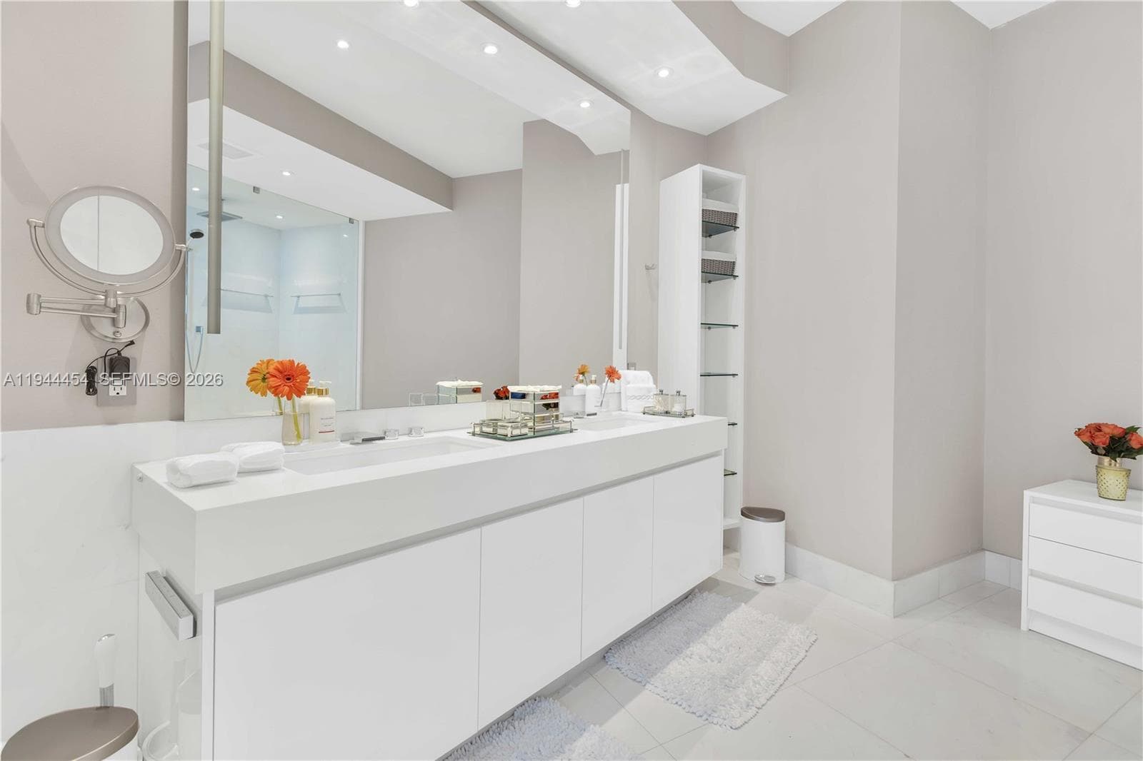 18555 Collins Ave # 4601, Sunny Isles Beach FL 33160 — 25