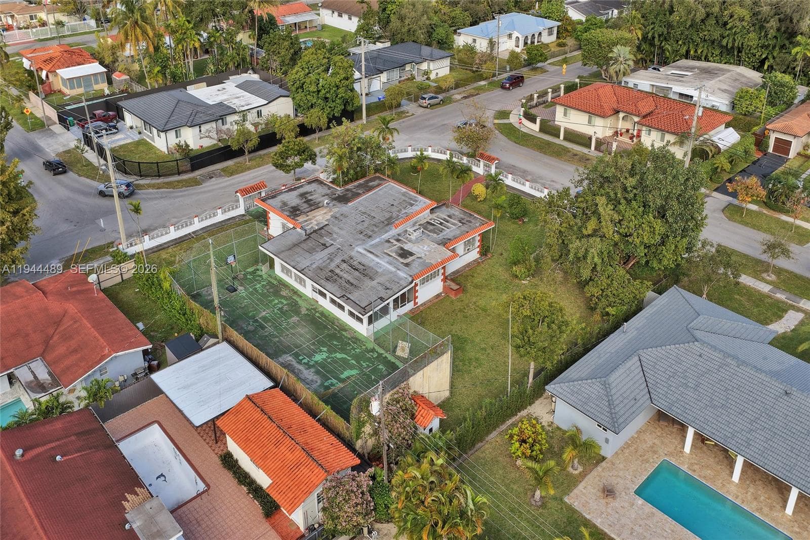 500 SW 39th Ct, Miami FL 33134 — 17