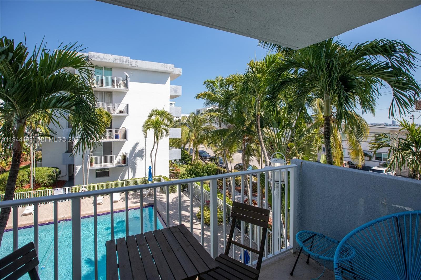 1801 S Treasure Dr # 321, North Bay Village FL 33141 — 2