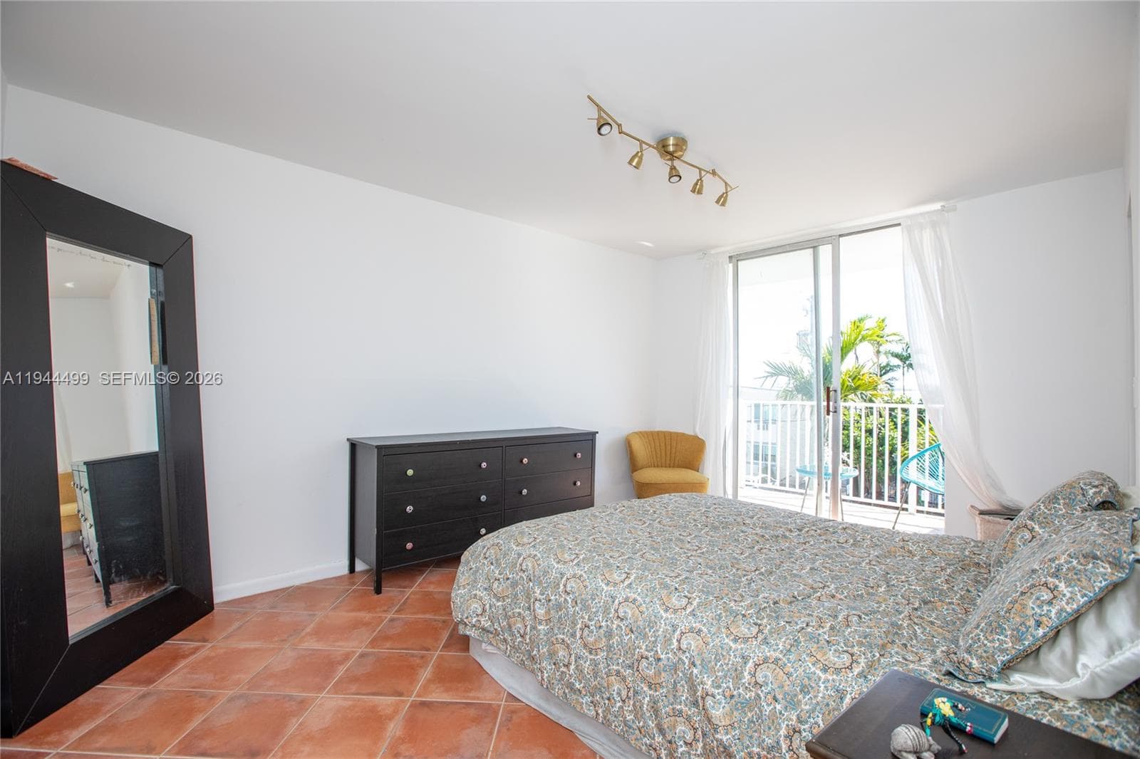 1801 S Treasure Dr # 321, North Bay Village FL 33141 — 12