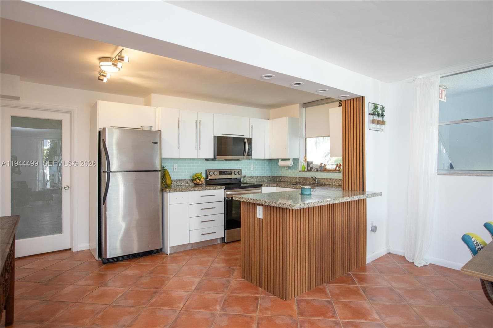 1801 S Treasure Dr # 321, North Bay Village FL 33141 — 36