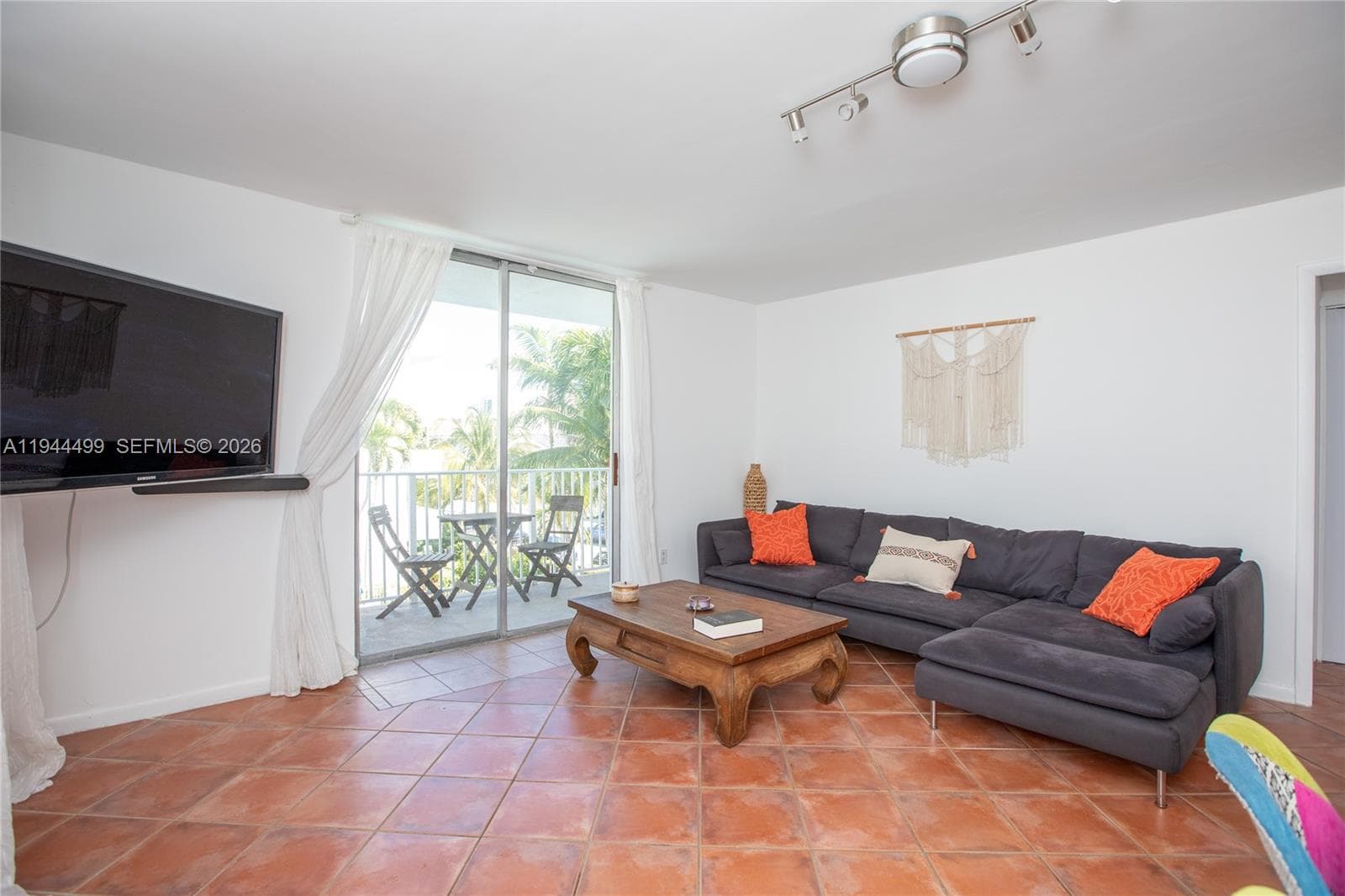 1801 S Treasure Dr # 321, North Bay Village FL 33141 — 10