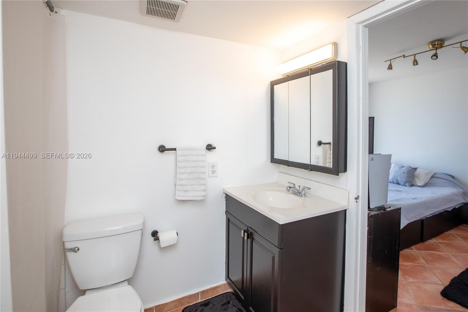 1801 S Treasure Dr # 321, North Bay Village FL 33141 — 29