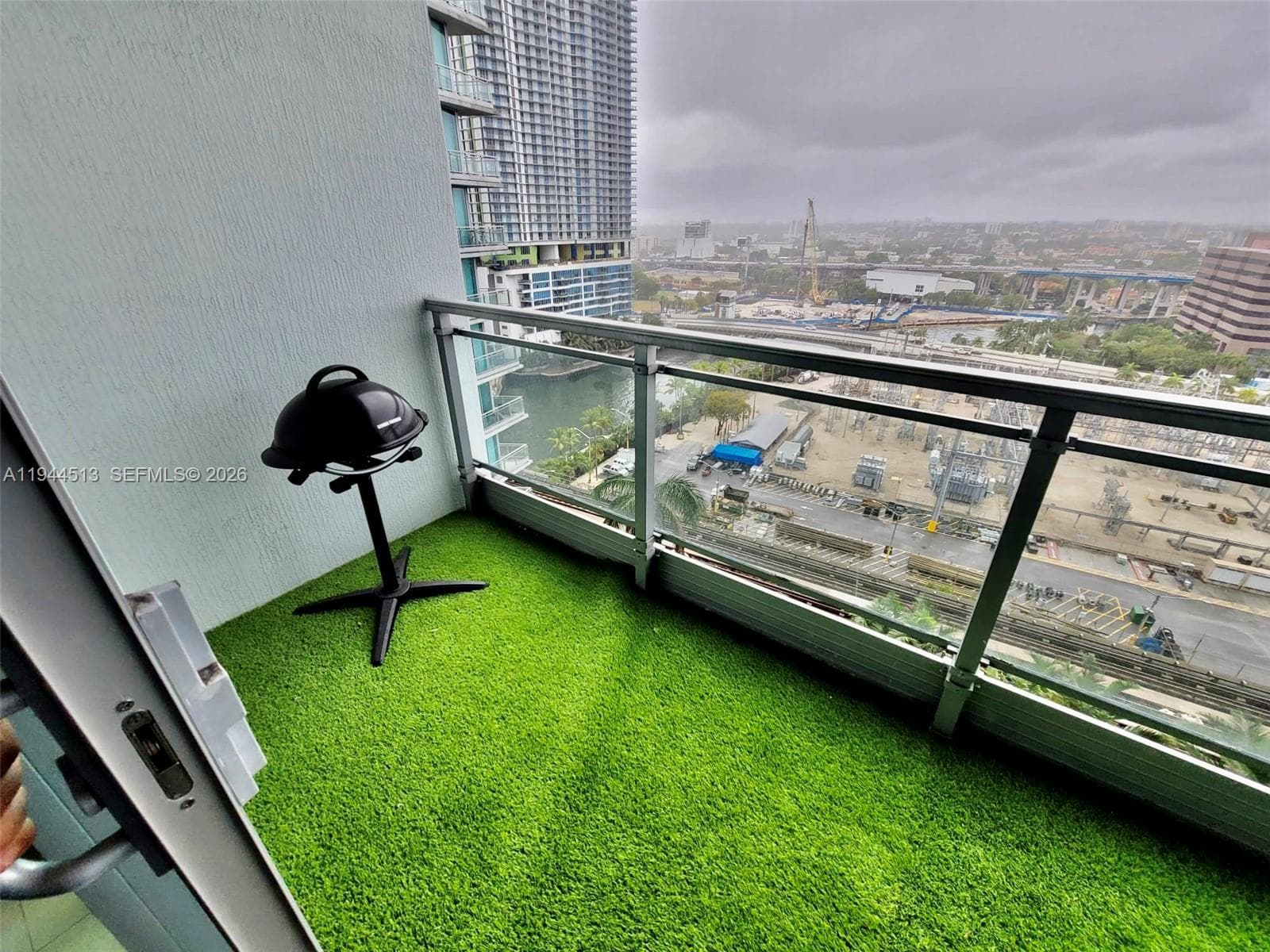 92 SW 3rd St # 1808, Miami FL 33130 — 13