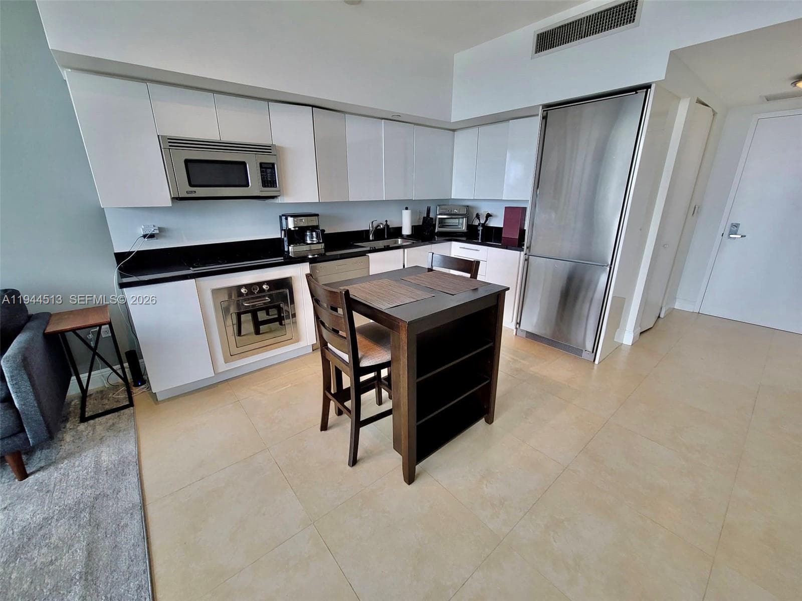 92 SW 3rd St # 1808, Miami FL 33130 — 7