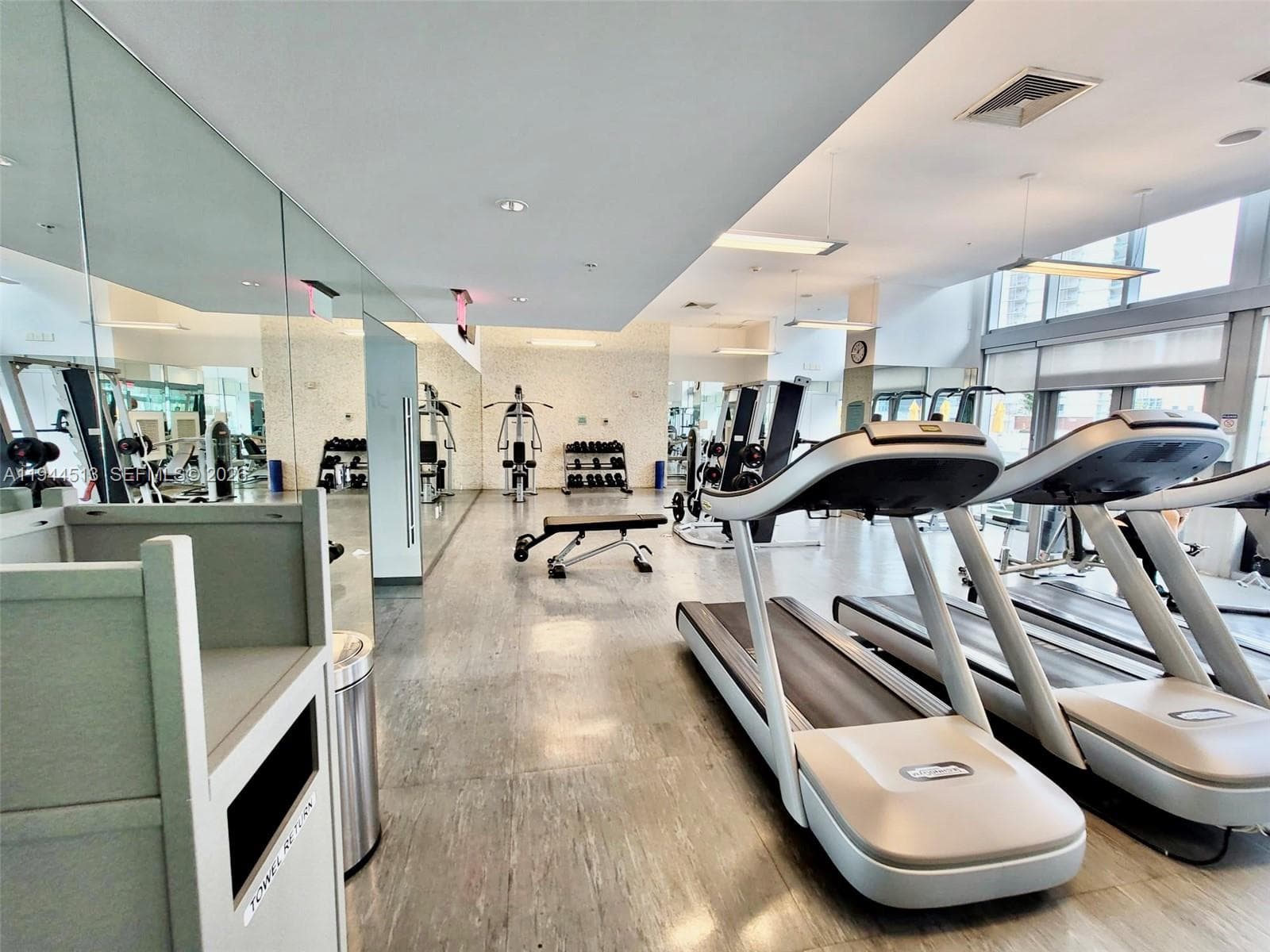 92 SW 3rd St # 1808, Miami FL 33130 — 36