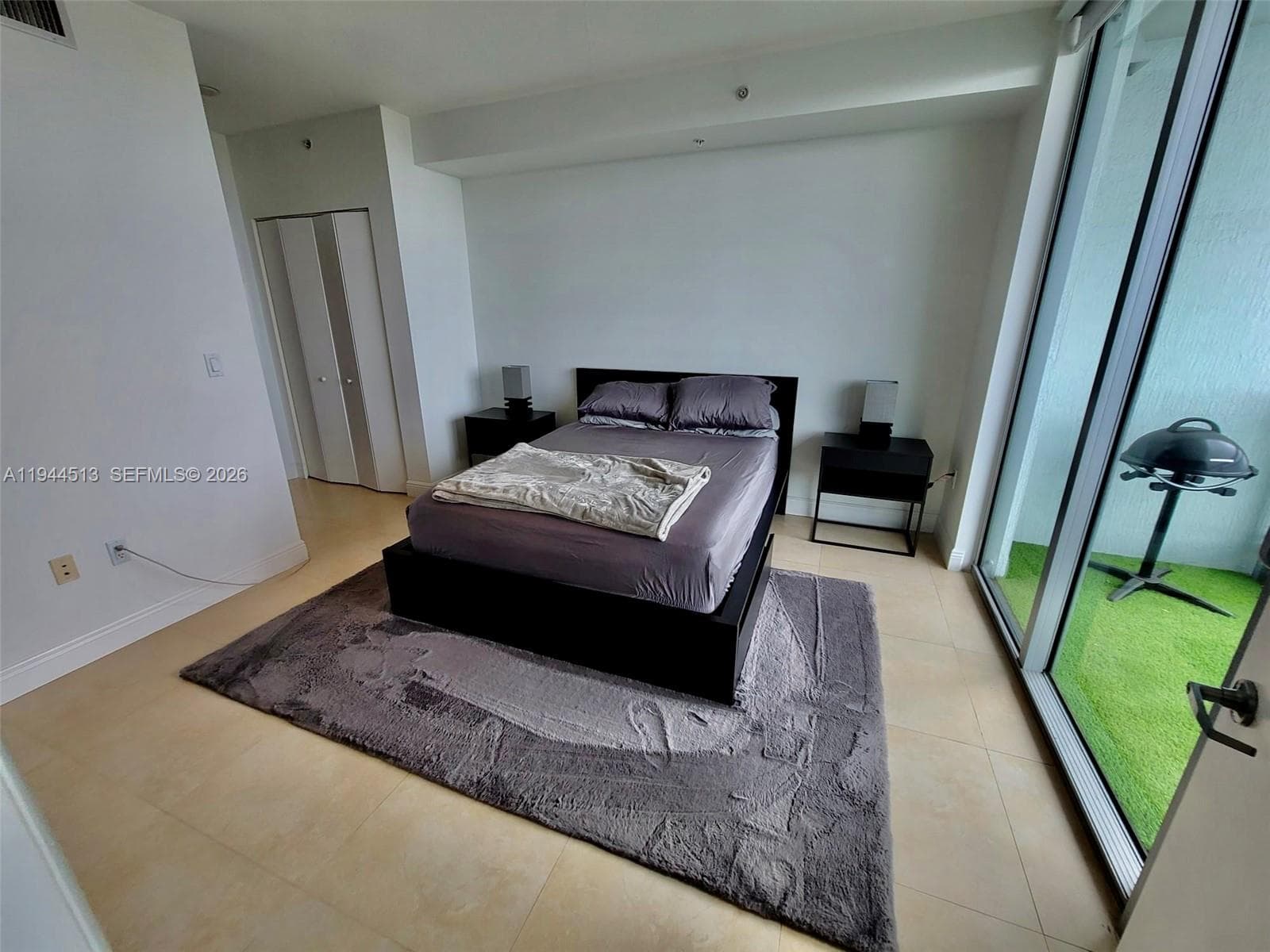 92 SW 3rd St # 1808, Miami FL 33130 — 9