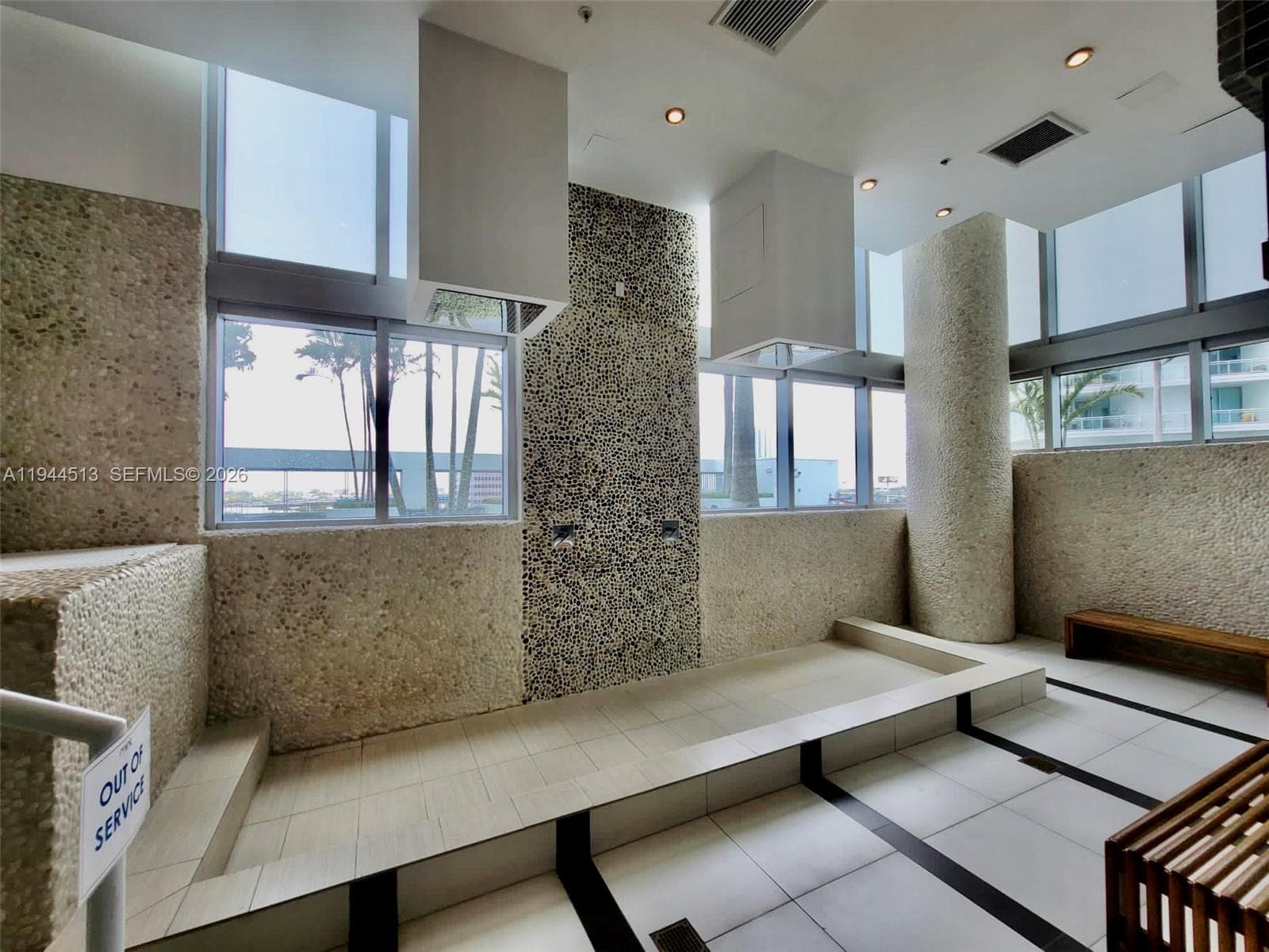 92 SW 3rd St # 1808, Miami FL 33130 — 41