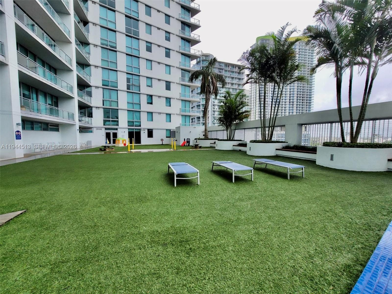 92 SW 3rd St # 1808, Miami FL 33130 — 29